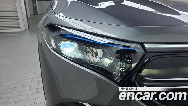 Mercedes-Benz EQB EQB300 4MATIC AMG Line