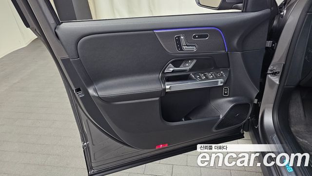 Mercedes-Benz EQB EQB300 4MATIC AMG Line