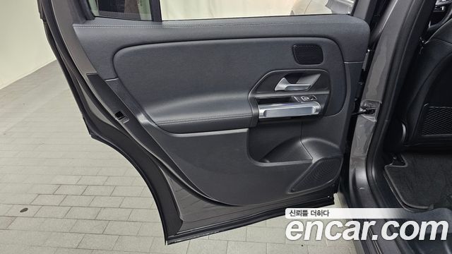 Mercedes-Benz EQB EQB300 4MATIC AMG Line