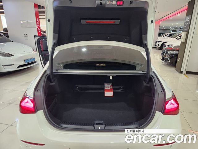 Mercedes-Benz E-Class E220d 4MATIC Exclusive