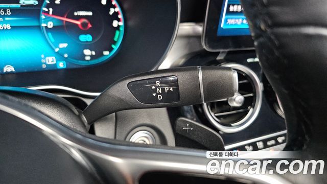 Mercedes-Benz GLC-Class GLC300e 4MATIC
