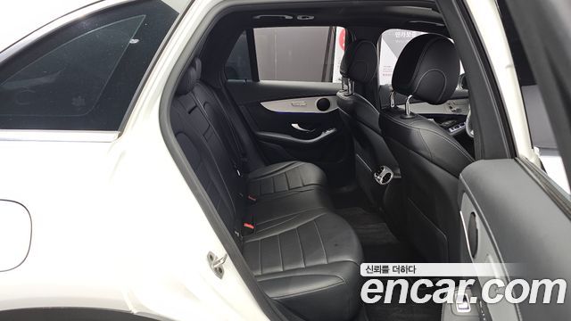 Mercedes-Benz GLC-Class GLC300e 4MATIC
