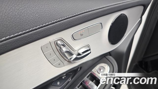 Mercedes-Benz GLC-Class GLC300e 4MATIC
