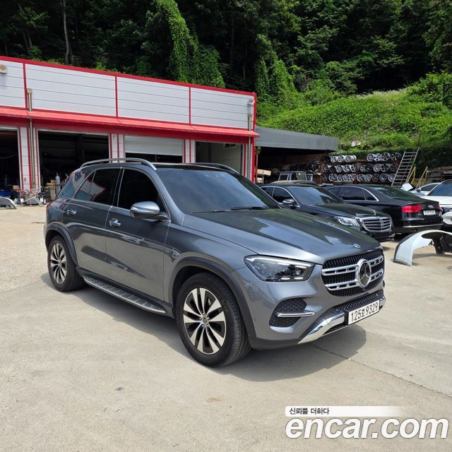 Mercedes-Benz GLE-Class GLE300d 4MATIC
