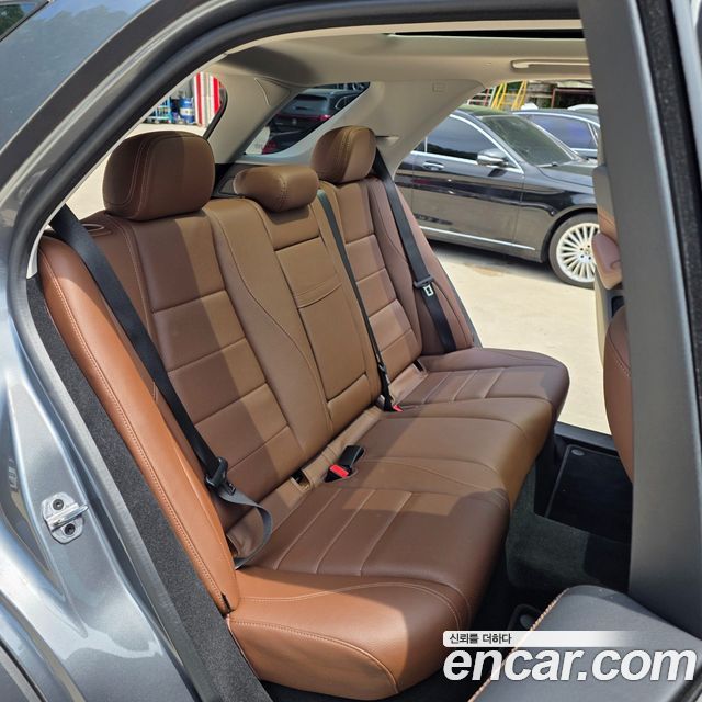 Mercedes-Benz GLE-Class GLE300d 4MATIC