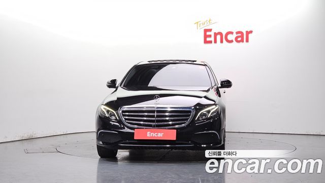 Mercedes-Benz E-Class E300 4MATIC Exclusive