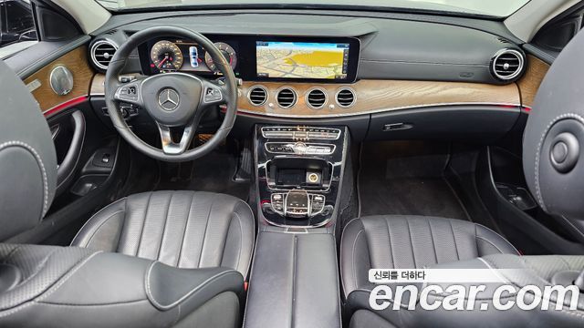 Mercedes-Benz E-Class E300 4MATIC Exclusive