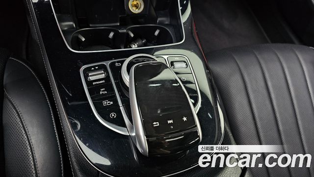 Mercedes-Benz E-Class E300 4MATIC Exclusive