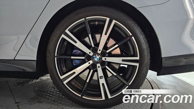 BMW 5-Series 530i xDrive M Sport