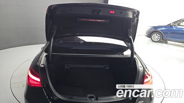 Mercedes-Benz C-Class C200 Avantgarde