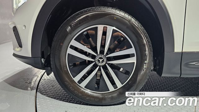 Mercedes-Benz GLB-Class GLB200 d