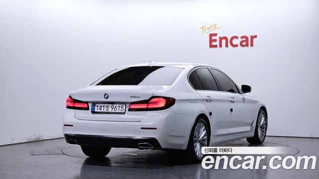 BMW 5-Series 530i Luxury