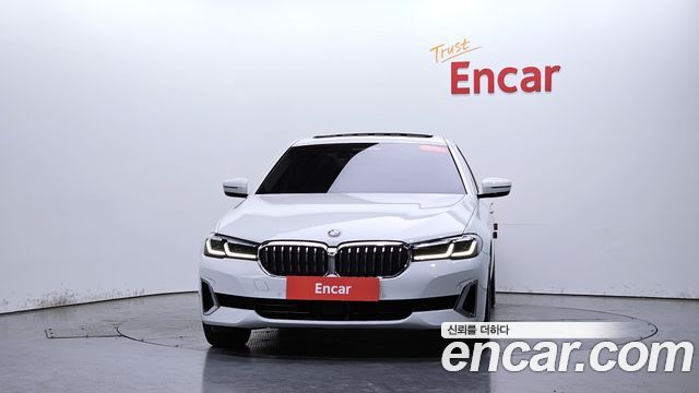 BMW 5-Series 530i Luxury