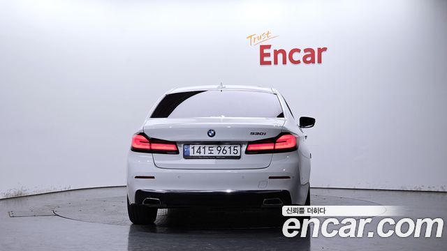 BMW 5-Series 530i Luxury