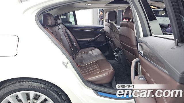 BMW 5-Series 530i Luxury
