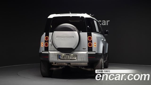 Land Rover Defender 110 D250 S