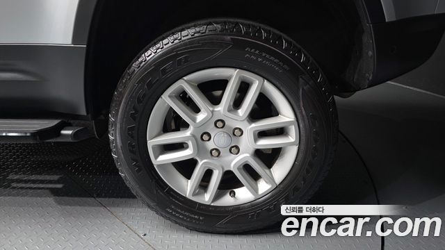 Land Rover Defender 110 D250 S