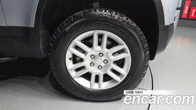 Land Rover Defender 110 D250 S