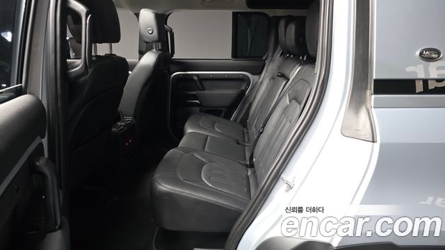 Land Rover Defender 110 D250 S