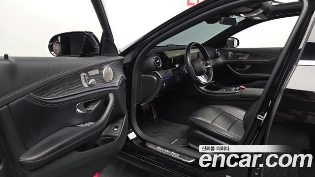 Mercedes-Benz E-Class E350 4MATIC AMG Line