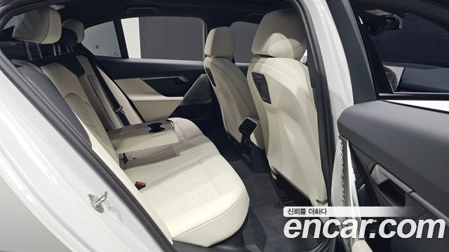BMW 5-Series 520i Special Edition