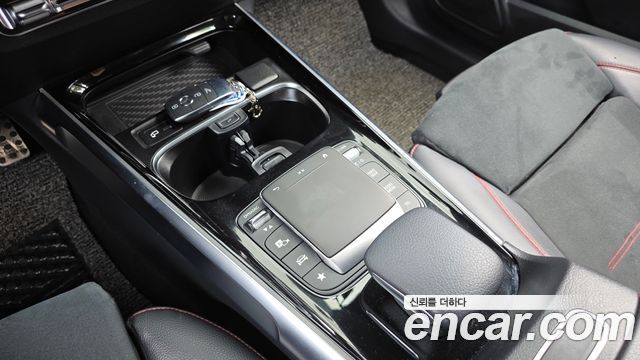Mercedes-Benz GLB-Class GLB250 4MATIC