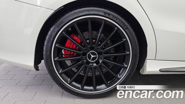 Mercedes-Benz CLA-Class CLA45 AMG 4MATIC