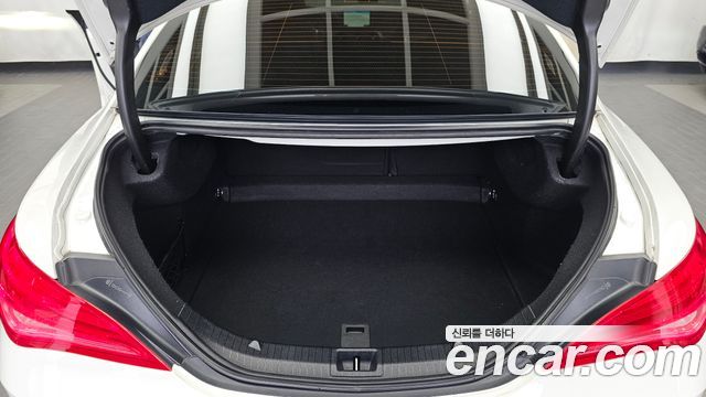 Mercedes-Benz CLA-Class CLA45 AMG 4MATIC