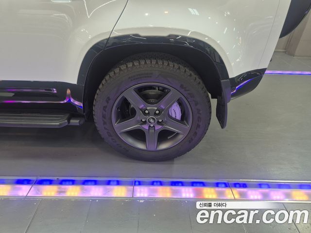 Land Rover Defender 110 D250 X-Dynamic SE