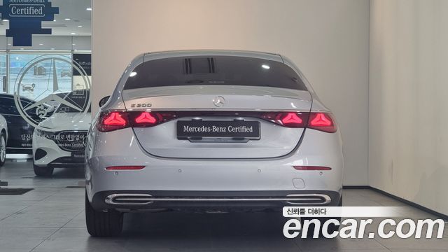Mercedes-Benz E-Class E200 Avantgarde