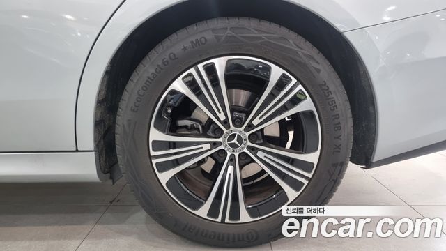 Mercedes-Benz E-Class E200 Avantgarde