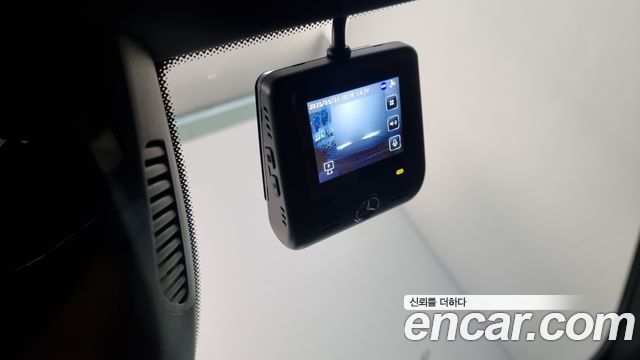 Mercedes-Benz E-Class E200 Avantgarde