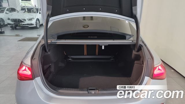 Mercedes-Benz E-Class E200 Avantgarde