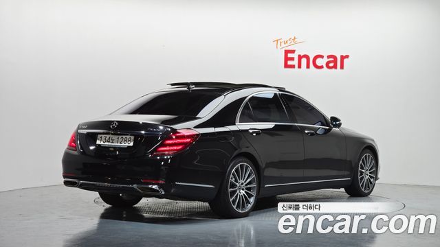 Mercedes-Benz S-Class S560L 4MATIC