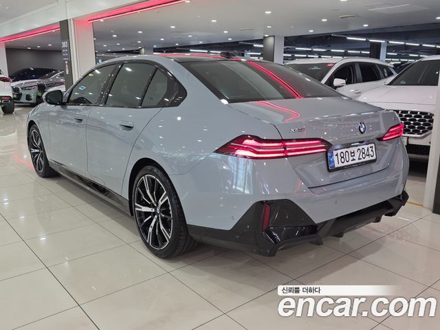 BMW 5-Series 530i xDrive M Sport