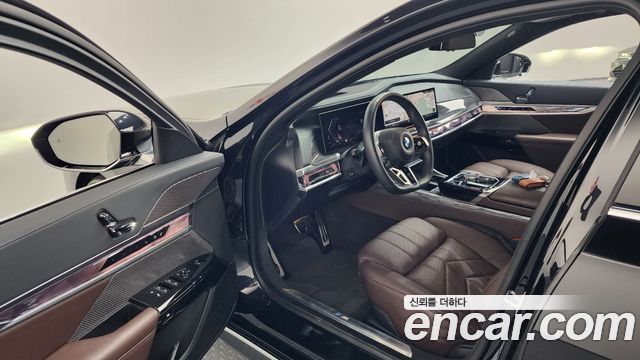 BMW 7-Series 740i sDrive M Sport