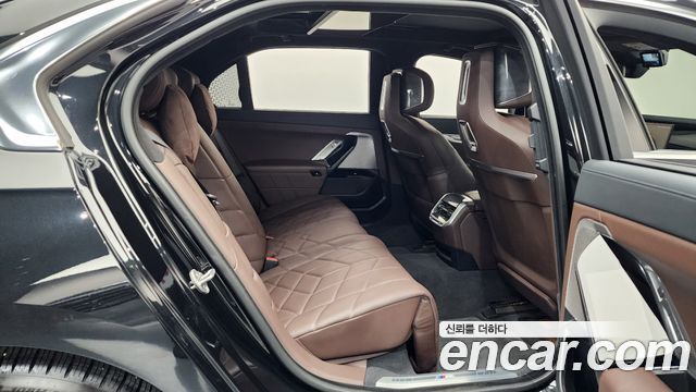 BMW 7-Series 740i sDrive M Sport