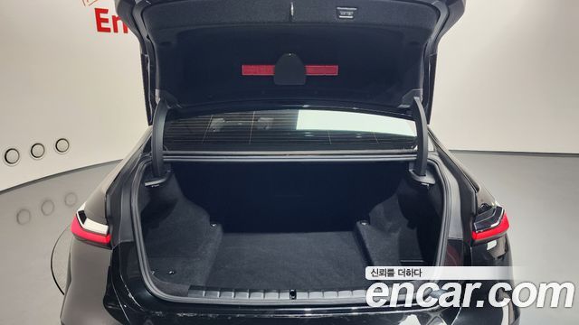 BMW 7-Series 740i sDrive M Sport