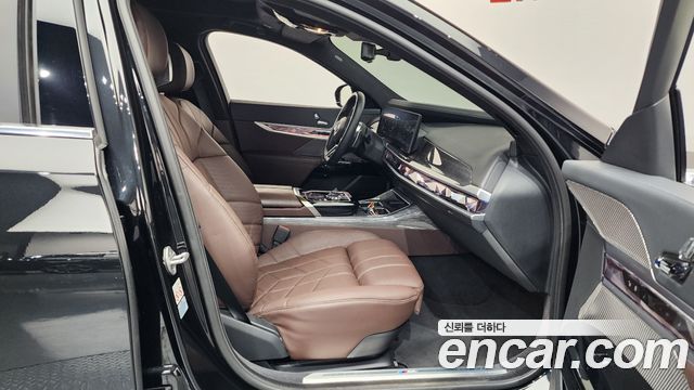 BMW 7-Series 740i sDrive M Sport