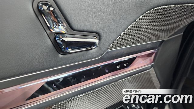 BMW 7-Series 740i sDrive M Sport