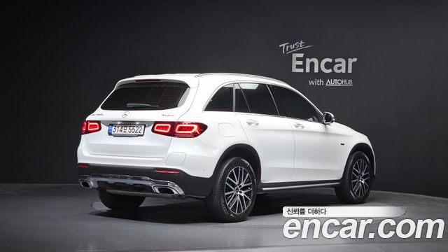 Mercedes-Benz GLC-Class GLC300e 4MATIC