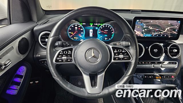 Mercedes-Benz GLC-Class GLC300e 4MATIC