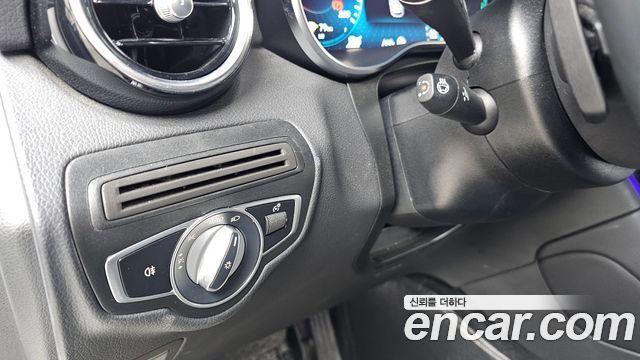 Mercedes-Benz GLC-Class GLC300e 4MATIC