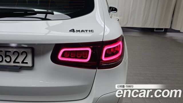 Mercedes-Benz GLC-Class GLC300e 4MATIC