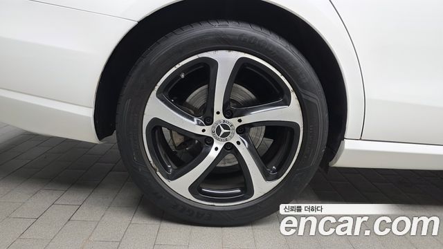 Mercedes-Benz E-Class E250 Avantgarde