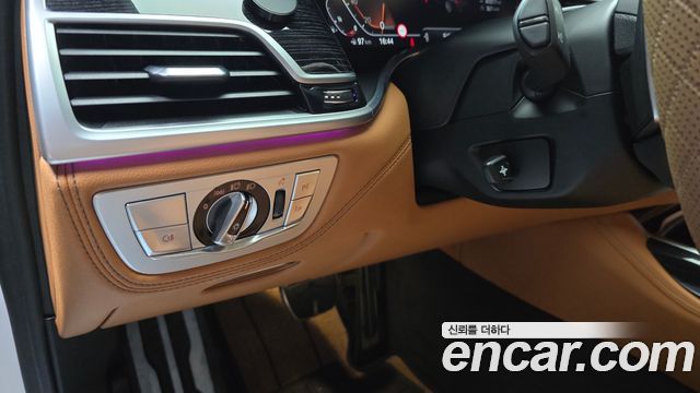 BMW 7-Series 740Li xDrive M Sport Package