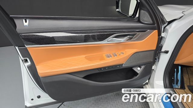 BMW 7-Series 740Li xDrive M Sport Package