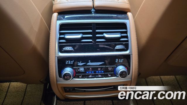 BMW 7-Series 740Li xDrive M Sport Package