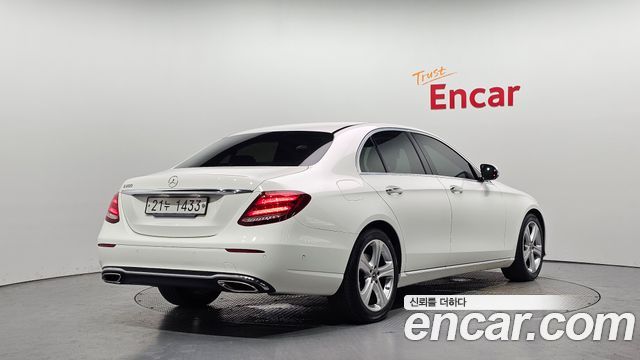 Mercedes-Benz E-Class E200 Avantgarde