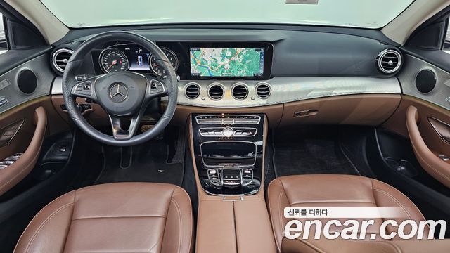 Mercedes-Benz E-Class E200 Avantgarde